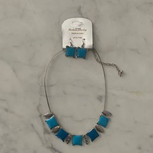 🌸3/$20🌸 Necklace and Matching Earrings Set